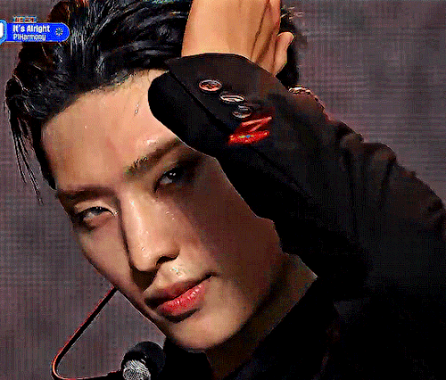 ten-quarantine-zone - Clinging Onto Lesbianism With Two Hands