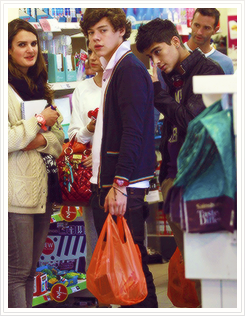 onestyles:       “Even though the pictures are scarcely more than two years old,