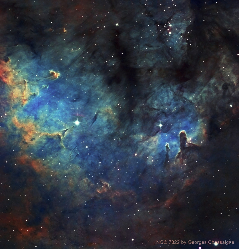 te5seract:   Piliers de la creation SHO Hubble8   ngc 7822 SHO 33h15-2015v3    Ic