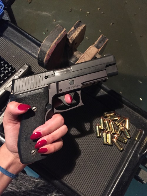 psilooveeyouu: bang bang!
