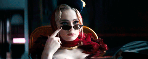 thefearestwolfsansa:Sophie on the Jonas Brothers new music video.Queen