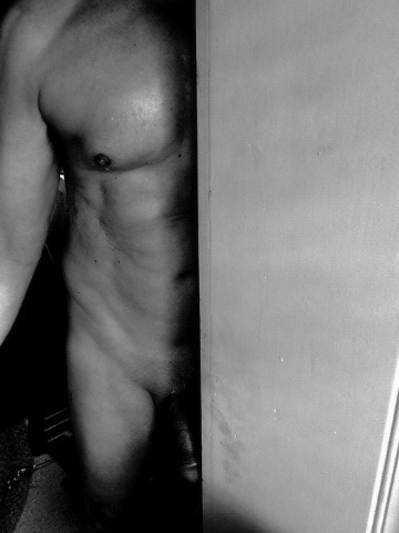 juliehen:  stillseeking:  Trying to keep my photos interesting.  Mmmm fabulous 💋👠