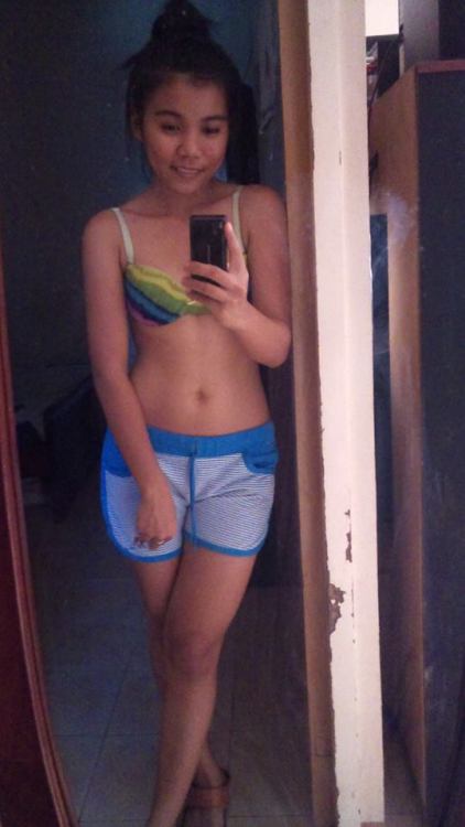 asianfuckmeatyum:  Philippinas are so fucking hot 
