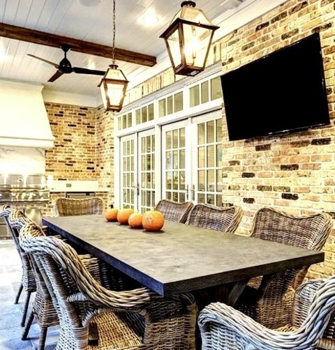 Traditional Patio - Outdoor Kitchen