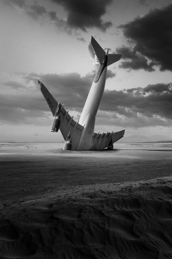 bullet-proof-idea:  Landing By George Christakis