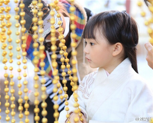 Little Liu Chutian(刘楚恬) wears different hanfu in Chinese costume piece. :D