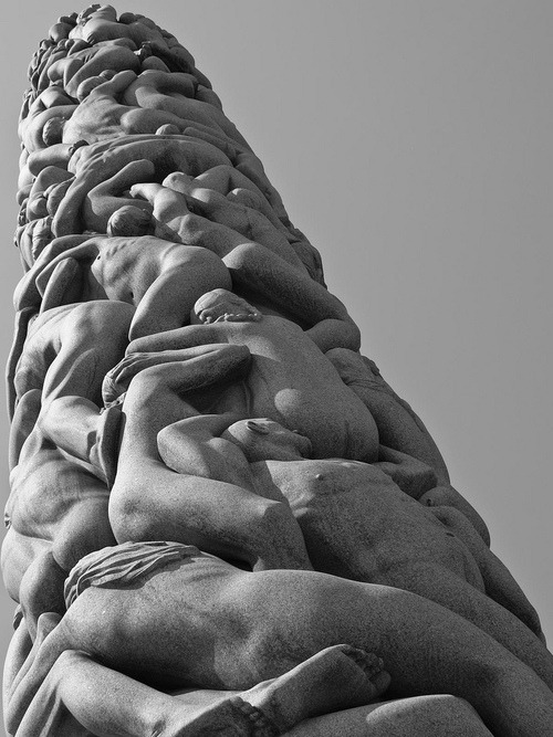 houndeye:  Gustav Vigeland Monolith, sculpture park, Oslo Norway 