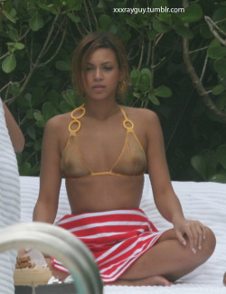 xxxrayguy:  Beyonce I can xray your pictures privately. Click here