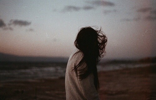 brilliantlybeloved: After you left, she took lessons from the wind.  You knew her as an ocean breeze