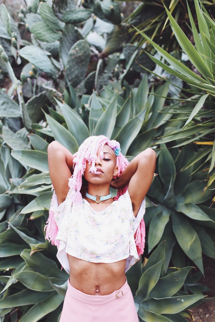 lola-agnosia: lola-agnosia:  flora and fauna ✨🌸🌿🌸✨ Shot by @sappy-bisch