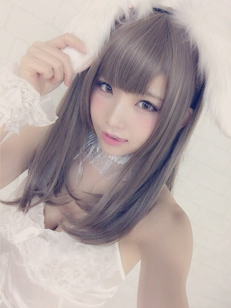 allofthemoe:  えなこ-Enako