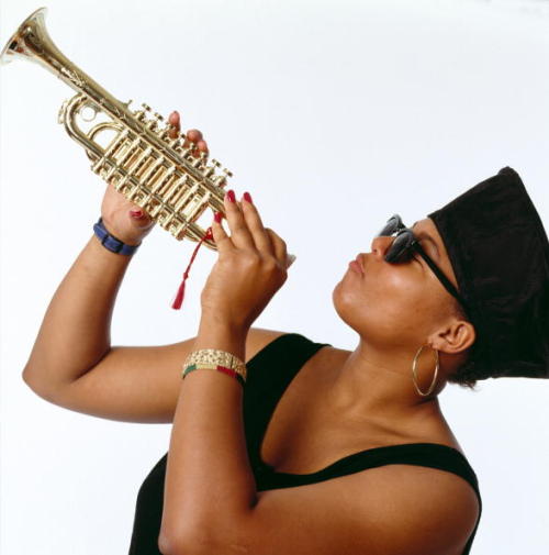 captainyasssss: twixnmix:Queen Latifah photographed by Janette Beckman, 1990. So fresh faced and bea