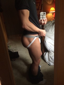 guyswithiphones-nude:  Guys with iPhones http://ift.tt/1bHkUpB