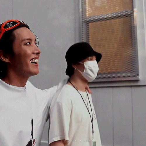 Hobi’s Reaction To Meeting J Cole 🥹 