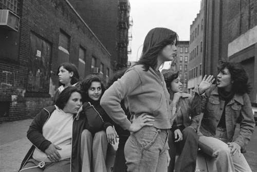 last-picture-show:Susan Meiselas, Prince Street Girls, 1975