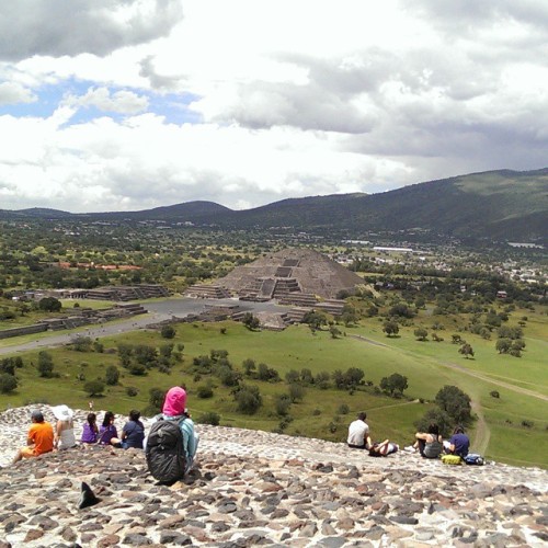 “Hay mas tiempo que vida” - Life is short; seize the moment. In Teotihuacan. (at Piramides de Teotihuacan Mexico)