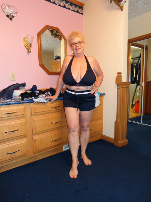 lust4granny:NO Wilbert, grandma will certainly not show you her titties !!! Grannies rule