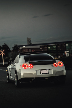 earthyday:  R35 GT-R  by Marcel Lech 