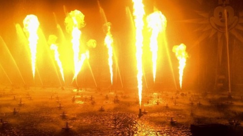 Cold nights make me think of the heated Pirate sequence in World of Color, which I miss with every o