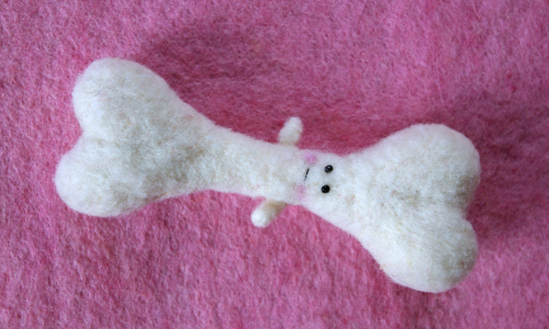 honeythistledesigns:  sosuperawesome:     Needle felting by FaitMainProduction on Etsy  • So Super Awesome is also on Facebook, Twitter and Pinterest •   These are beyond adorable O.OSeriously coveting that pair of kidneys… and that uterus!  