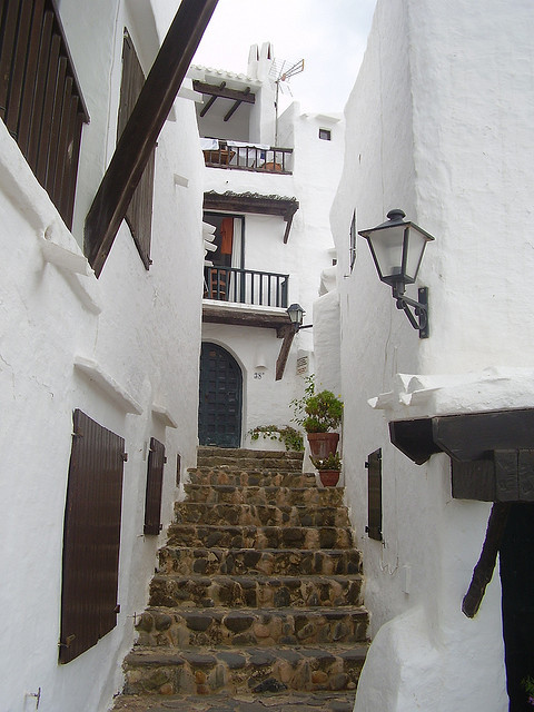 Alley steps in Binibeca Vell, Menorca Island, Spain (by Icegirl2).