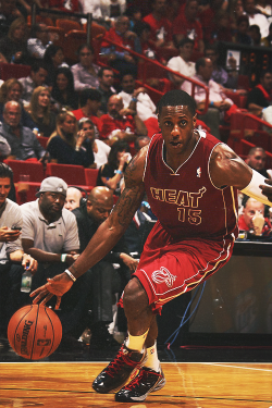 -heat:  11 points, 5 assists and 2 steals.