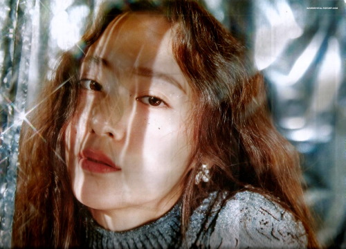 ajolotada:Krystal for W Korea 2017 January Issue