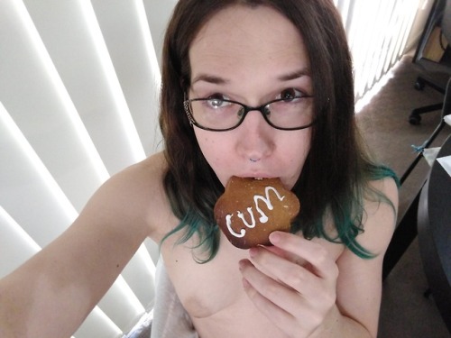 Porn photo cutietransprincess:I’m a slut for gingerbread