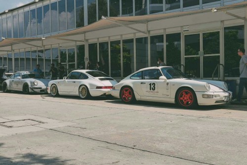 aimfortheapex:  STALKING RENNDRIVE, THAILAND’S RWB-HEAVY PORSCHE GROUP.  http://www.petrolicious.com/stalking-renndrive-thailand-s-rwb-heavy-porsche-group