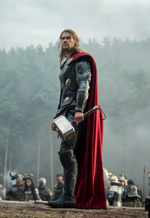 johnnybravo20 - Chris Hemsworth - Thor - The Dark World (2013)