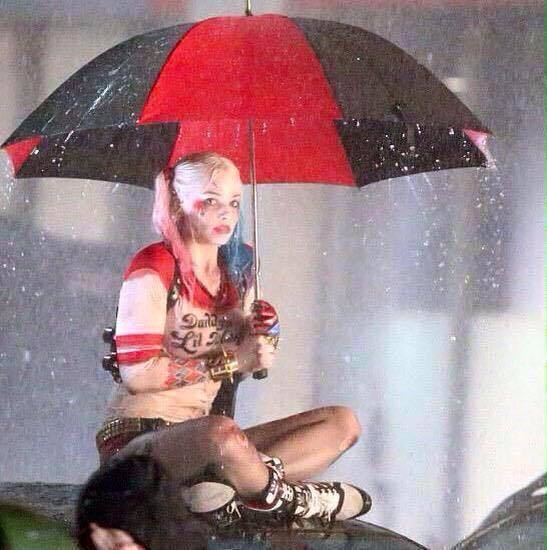 thefuckingbat:  Harley’s all wet and shit. 