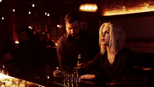 sandandglass:  iZombie s01e10