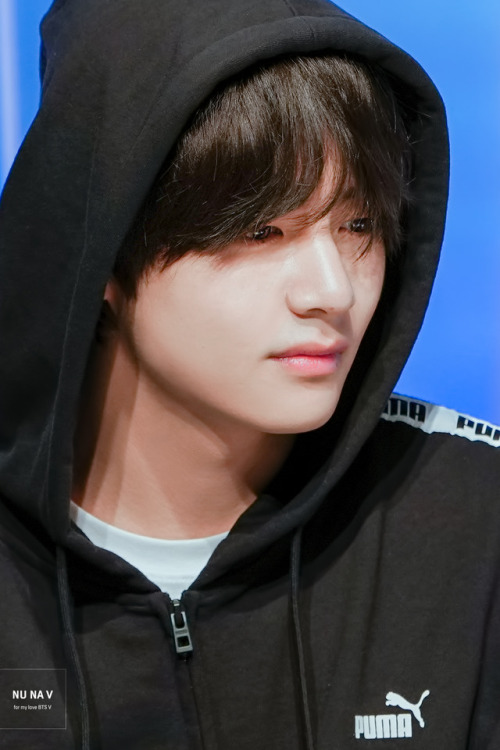 fyeahbangtaned:180408 PUMA Fansign | Please do not edit (©NUNA V) Fuxing perfection