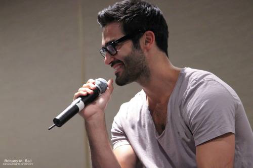 darkenednights:  Tyler Hoechlin at EyeConEyeCon June 15th, 2014Please do not repost or edit without 