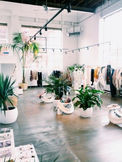 georgiecummings: Hands and feet for your ears now at Dagmar Rousset! The new location at 30-32 Easy St, Collingwood is a sight to behold. 