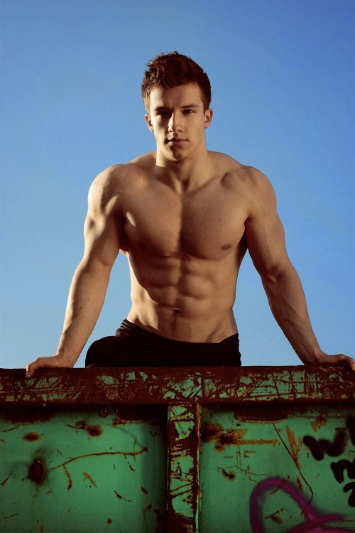 sixpacksism:  Tim Gabel