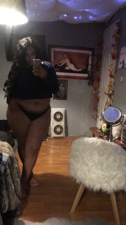 latinaa-goddesss:If I were you I’d do me too So hot