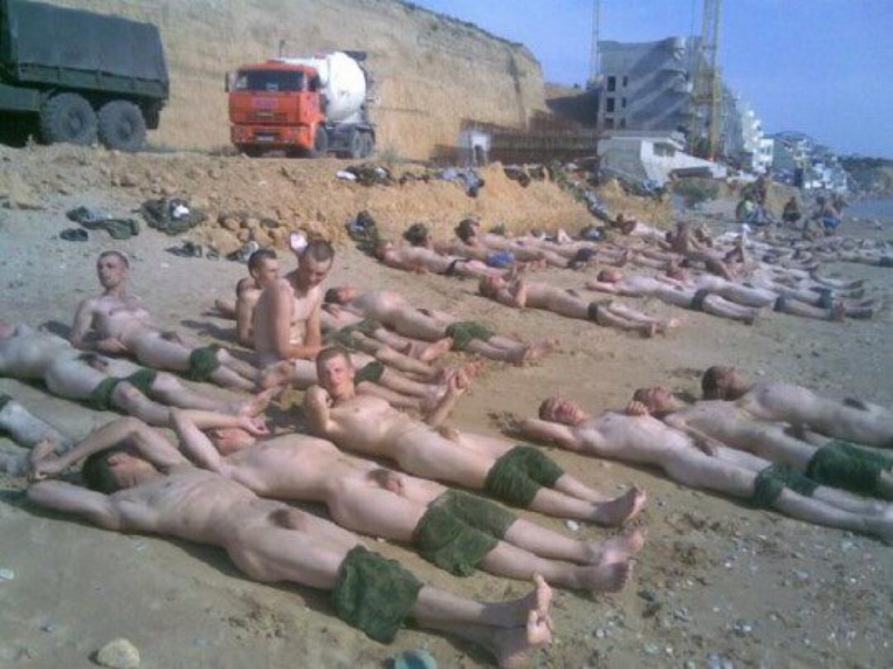 ★ Nude Soldiers ★
