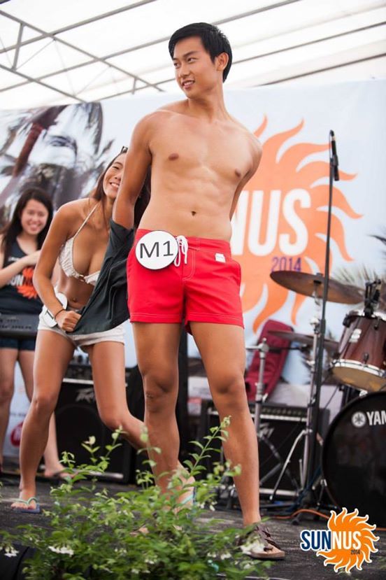 merlionboys:  fuckyeahwhysoserious:  Photoshoot for SUNNUS 2014! NUS runners: Hwee