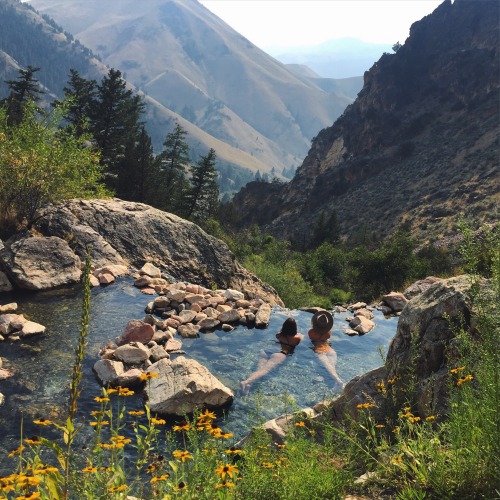 lasplayaslasmontanas:  Drove to Idaho and hiked a few miles to marinate in the most beautiful natura