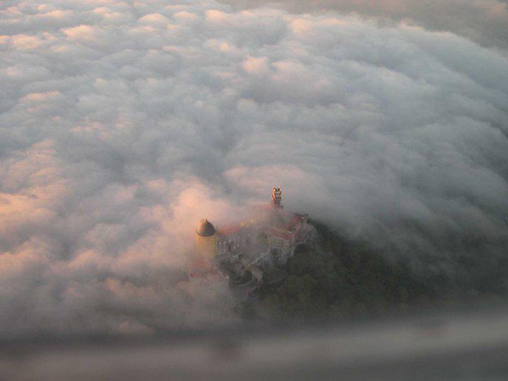 hooker-on-a-church-corner:  Palácio da Pena, Sintra, Portugal