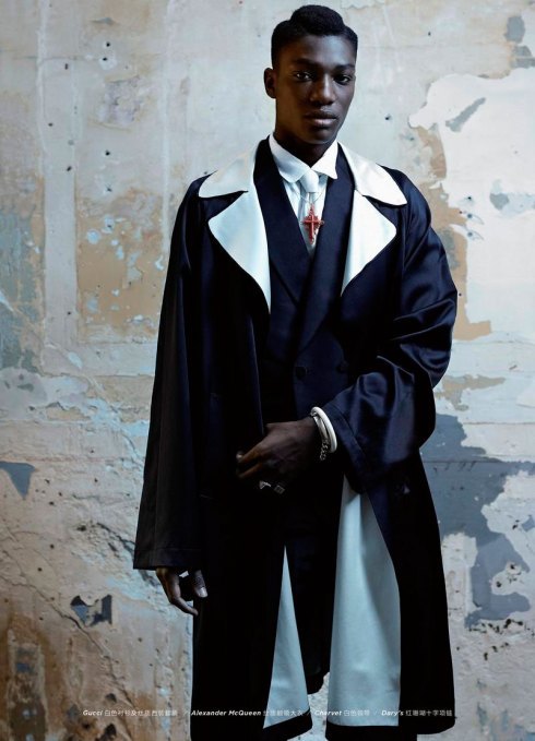 studioafrica:  Josué Comoe photographed by René Habermacher and styled 