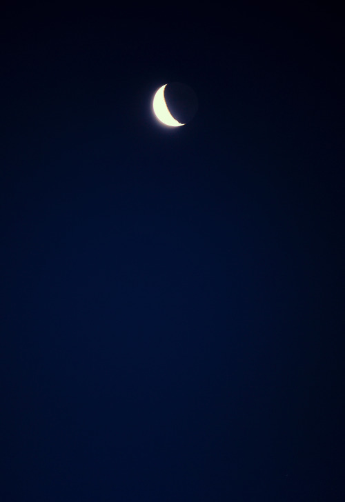 Elegant moon photo taken by Onur Fidansoy.