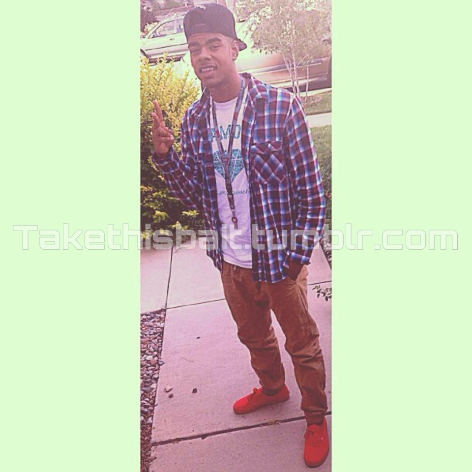 takethisbait:  Deon🎣………..   22 years old; Miami Gardens   Preference: straight👫