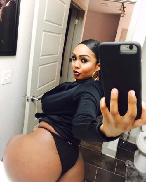 Porn nuffsed69:  Beautiful, Thick & Sexy Ebony photos