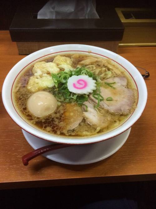 ラーメンにわかの俺が食ってきたラーメンの画像フォルダを淡々と解放するスレ横浜 来喜(屋台)横浜 吉村家横浜 維新商店久里浜 らーめんせぶん南太田 流星軒日ノ出町 壱角家日ノ出町　らぁ麺濱塩桜木町 灰汁