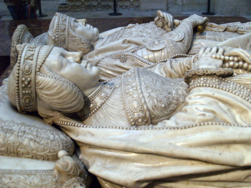 Sepulcro de los condestables Pedro Fernández de Velasco y Mencía de Mendoza (d. 1492) Catedral de Bu