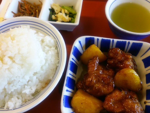heartcatch:  まいどおおきに食堂 姫路飾磨食堂 de 鶏とジャガイモの照焼、他 ごちでした！