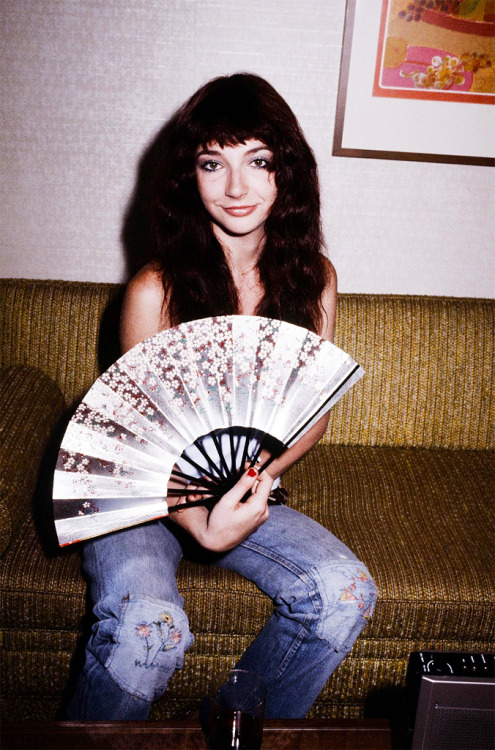 “Kate Bush in Tokyo, Japan. 1978. (Photo by Koh Hasebe/Shinko Music/Getty Images)”