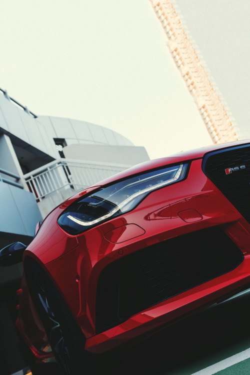 XXX artoftheautomobile:  Audi RS6 via CarbonOctane photo